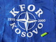 DRAPEAU K.F.O.R.  KOSOVO Années 1990 ............état Neuf - Drapeaux