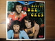 THE BEE GEES. LOT D UN DOUBLE 33 TOURS ET D UN 45 TOURS. 1967 / 1974 MASSACHUSSETS / BARKER OF THE UFO / HOLIDAY / I VE - Disco, Pop