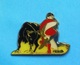 1 PIN'S  //   ** FERIA / MATADOR / FAENA AVEC LA MULETA ** . (Jouaire) - Bullfight - Corrida