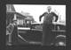 HUMOUR - INSOLITE - GÉANT ROBERT WADLOW AVEC SON PÈRE ET SA VOITURE - Humour