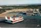 AEROGLISSEUR Hovercraft - CALAIS : Aéroglisseur Géant Dans L'Hoverport - CPSM GF 1972 - Hydrofoil Luftkissenfahrzeug - Aéroglisseurs