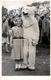 Photo Originale Déguisement Et Eisbär - Portrait D'Ours Blanc Polaire & Adolescente De 15 Ans En 1954 - Personnes Anonymes