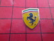 113A Pins Pin's / Rare & De Belle Qualité  THEME : AUTOMOBILES / LOGO DE LA MARQUE FERRARI CHEVAL CABRE - Ferrari