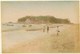 05 -  2 Photos Du Japon 19e -  1) PLAGE ENOSHIMA ISLAND    2)  3 JEUNES JAPONAISES Papier Albuminé Et Aquarellé - Anciennes (Av. 1900)