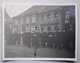 POMMEROEUL 1933 Groupe POMPIERS à La SAINTE-BARBE -  PLACE DES MARTYRS Epicerie Café Du Marché - Bernissart Photographie - Bernissart