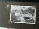 Delcampe - 400 PHOTOS ORIGINALES NOIR-BLANC CENTRÉES UNIQUEMENT SUR LES PERSONNES PHOTOS DE FAMILLE DES RESTES D ALBUM - Album & Collezioni