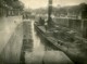 France Paris Bords De Seine Peniche Canal Ecluse Ancienne Photo Amateur 1910 - Lieux