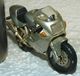 MAISTO MOTO 1/18 DUCATI SUPERSPORT 900 FE Be Mais Manque La Bequille - Motorräder