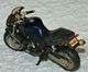 MAISTO MOTO 1/18 TRIUMPH RS 955 I TBE - Motorcycles