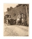 FO--00096-- FOTO ORIGINALE - AUTO (FORSE LANCIA ) CON GRUPPO FAMILIARE-SUL RETRO TRENTINO 1925 - Automobili