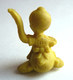 FIGURINE PUBLICITAIRE ESSO 1971 - En Gomme Ou Mousse De Plastique - DISNEY MICKEY -  DAISY Jaune Type Glups - Disney