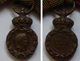 Médaille De Saint Hélène Et Sa Rare Réducition Portée En Boutonnière Par Les Vétérans Des Guerres De 1er Empire - Voor 1871