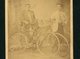 2 CICLISTAS Bicicletas (Antonio Justino Da Costa Praça). Fotografo: ADRIANO GOMES TINOCO / COIMBRA PORTUGAL - Anciennes (Av. 1900)