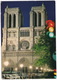 Paris, La Nuit: RENAULT 8, PEUGEOT 404, CITROËN 2CV, DYANE, AUSTIN MINI - Cathédrale Notre-Dame - Toerisme