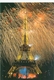 Cpm -  Paris -   Feu D 'artifice à La Tour Eiffel          Ah309 - Tour Eiffel