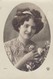 CARTE FANTAISIE . PORTRAIT DE JEUNE FEMME . ANNEE 1910 - Femmes