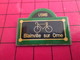 SP17 Pins Pin's  / Rare Et De Belle Qualité / THEME SPORTS / CYCLISME VELO PLAQUE DE RUE BLAINVILLE SUR ORNE - Cyclisme