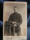 Photo CDV E. Chesnay à Dijon - Militaire Posant Avec Son Sabre, 1e RA, Vers 1900 L439 - War, Military