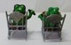 2 GRENOUILLES Assises Sur Rocking-chair - Bibelot Animaux Grenouille - Animals