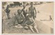 REAL PHOTO Ancienne Beach Family, Man Woman Boy Kids Homme Femme Garcon Enfants Sur La Plage. ORIGINAL - Anonyme Personen