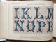 Delcampe - ALPHABET DE LA BRODEUSE Lettres,Chjffres,Monogrammes Et Ornements BIBLIOTHÈQUE D.M.C  TH. De Dillmont ÉDITEUR  Dornach - Cross Stitch