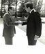 ADOLFO SUAREZ SALUDANDO AL PRESIDENTE DE LA GENERALITAT JORDI PUJO  Foto Photo Press Presse Prensa ESPAGNE SPAIN ESPAÑA - Lugares