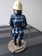 FIGURINE METAL LOURD PEINT - SARAJEVO  POMPIER 2003 TENUE DE FEU - Firemen