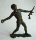 FIGURINE MARX - MARINE US QUI LANCE UNE GRENADE WWII - Vers 1965 - Other & Unclassified