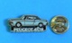 1 PIN'S  //  ** PEUGEOT 404 ** . (Helium Paris) - Peugeot