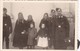 Foto Deutsche Soldaten Mit Frauen Und Kindern Vor Kirche - Arad Rumänien - Ostern - 2. WK (41423) - Krieg, Militär