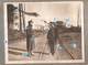 Antwerpen 1914 1918 Foto Photo Duitse Marine Soldaat Wordt Gecontroleerd Door Officier ( Zie Rug ) 250 Mm X 200 Mm - Antwerpen