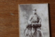 Cdv Guerre 1914  Poilu Cycliste  Tenue De Combat 12 Au Kepi - Guerra, Militares