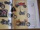 Delcampe - L'UNIVERS HARLEY-DAVIDSON Objets De Collection Moto Motorcycle Affiche Jouet Documentation Commerciale Ceinture Casque - Moto