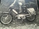 Delcampe - LOT 20 PHOTOS DONT PHOTOS AVEC MOTO MOBYLETTE SCOOTER CONGO BELGIQUE ... + 1 NÉGATIF D UN HOMME SUR MOTO - Automobiles