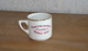 Tasse En Porcelaine Souvenir Du Goûter Matrimonial De Trazegnies 1955 (Boch) - Tassen