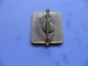 (Militaria, Marine Nationale - Insigne Arthus Bertrand, Type Broche, Sans Réf.. ) - Croiseur " DUQUESNE " ....voir Scans - Marine