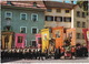 Sarntheim - Prozession Rathausplatz, Musikkapelle / Processione Religiosa, Corpo Musicale - (Italia) - Bolzano (Bozen)