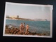 Delcampe - 100 PHOTOS COULEURS RECTANGULAIRES À BORDS BLANCS DONT 90 PHOTOS DE VACANCES COUPLE PLAYA ARO IBIGSA (IBIZA?) - Anonyme Personen