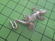 1015a  Pin's Pins / Beau Et Rare : THEME : ANIMAUX / METAL JAUNE GRAND LEZARD TRES DETAILLE - Animaux