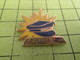 716a Pin's Pins / Beau Et Rare : THEME : POSTES / COS 92 LA POSTE CASQUETTE DE FACTEUR Par DECAT PARIS - Postes