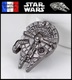 1 Pins Pin's NEUF En Métal ( Brooch ) - Star Wars Faucon Millenium Millenium Falcon - Cinéma