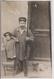 CARTE PHOTO : UN EMPLOYE DU GAZ ET SON JEUNE ENFANT AVEC SA CASQUETTE DE GAZIER - ECRITE DE PARIS EN 1908 - 2 SCANS - - A Identifier