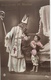 (426) Groeten Van Sint Nicolaas - Twee Kindjes Vragen Een Kadootje. - Saint-Nicholas Day
