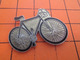 113d PIN'S PINS / Rare Et De Belle Qualité ! / Thème : SPORTS / CYCLISME VELO ROUE BICYCLETTE - Cyclisme