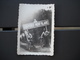 Chamonix 74 . Photo De 2 Cyclistes Devant Le Panneau Chamonix-mont-blanc En 1938 . 8,8 X 6,2 Cm . 2 Photos . - Luoghi