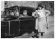 09450 "ELEGANTI CON LIMOUSINE - 1930 CIRCA"  FOTO ORIGINALE - Automobili