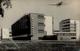 Bauhaus Dessau (O4500) Foto AK II (kleiner Einriss, Eckbug) - Altri & Non Classificati
