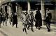 REVOLUTION BERLIN 1918/1919 - Straßenkämpfe In Berlin - Patrouille In Der Leipzigerstrasse Bewaffnet Mit Gewehr Und Hand - Historia