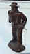 ANCIENNE SCULPTURE PLATRE GENRE SANTON PERSONNAGE AVEC HACHE / 25 Cm - Autres & Non Classés