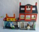 Sur 2 PHOTOS FIGURINE LEGO CITY 7641 STATION DE BUS AUTOBUS ET MAISONS - Figures